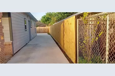 3234 Berry Street, Houston, TX 77004 - Photo 7