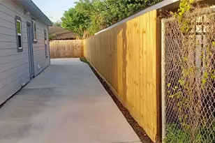 3234 Berry St, Houston, TX 77004 - Photo 7