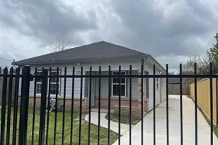 3234 Berry St, Houston, TX 77004 - Photo 1