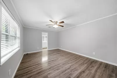 7019 Oak Bough Drive, Houston, TX 77088 - Photo 5