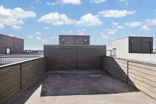 1151 W 18th St, Houston, TX 77008 - Photo 21