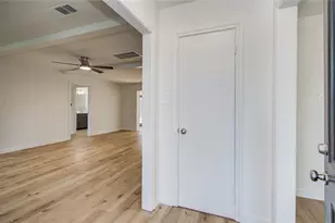 10730 Clear Cove Ln, Houston, TX 77041 - Photo 5