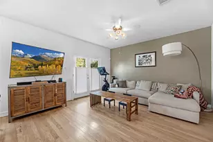 823 E 36th St, Houston, TX 77022 - Photo 3