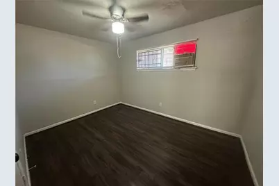 3811 Cornell Street #B, Houston, TX 77022 - Photo 7