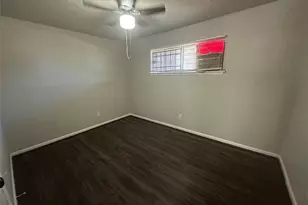 3811 Cornell St, Houston, TX 77022 - Photo 7