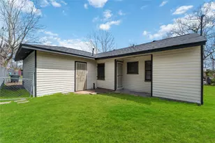 4814 Burma Rd, Houston, TX 77033 - Photo 15