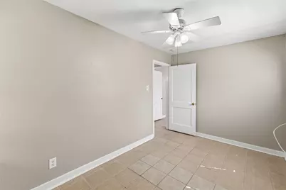 4814 Burma Road, Houston, TX 77033 - Photo 13