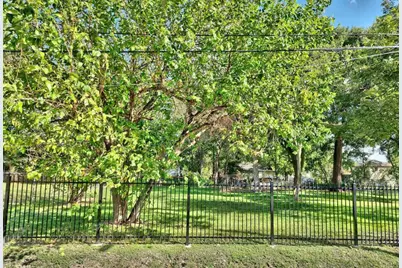 4108 Falls Street, Houston, TX 77026 - Photo 3