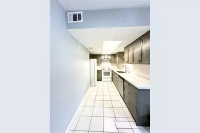 8332 La Roche Lane, Houston, TX 77036 - Photo 5