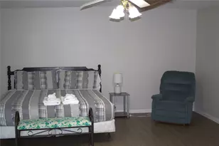 4214 Liberty Dr, Galveston, TX 77554 - Photo 7