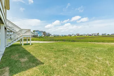 714 Vista Bella, Galveston, TX 77554 - Photo 9