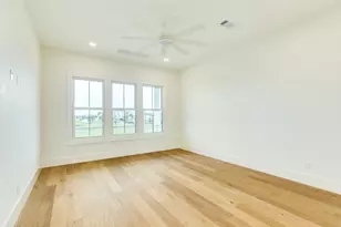 714 Vista Bella, Galveston, TX 77554 - Photo 25