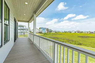 714 Vista Bella, Galveston, TX 77554 - Photo 11