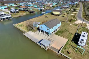 982 County Road 204, Sargent, TX 77414 - Photo 1