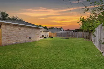 1506 Wilshire Park Drive, Houston, TX 77038 - Photo 35