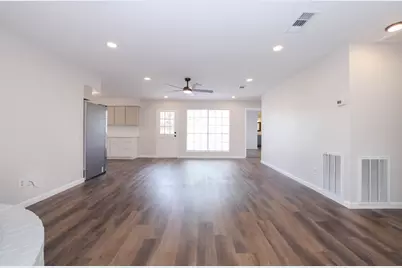 1506 Wilshire Park Drive, Houston, TX 77038 - Photo 11