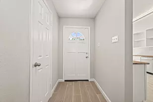 15206 Barbarossa Dr, Houston, TX 77083 - Photo 7