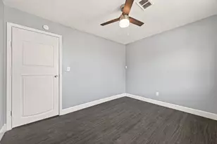 15206 Barbarossa Dr, Houston, TX 77083 - Photo 35