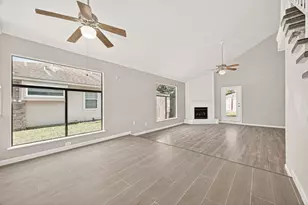 15206 Barbarossa Dr, Houston, TX 77083 - Photo 9