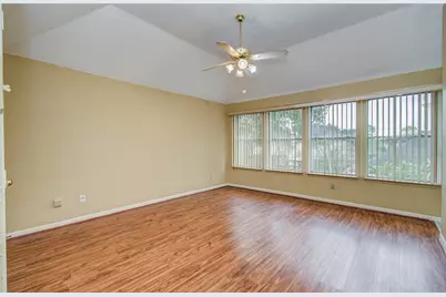 16218 Ruffian Drive, Friendswood, TX 77546 - Photo 9