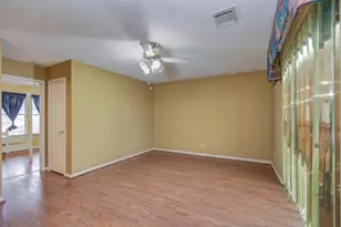 16218 Ruffian Dr, Friendswood, TX 77546 - Photo 13