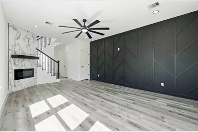 116 S 3rd Street, La Porte, TX 77571 - Photo 1