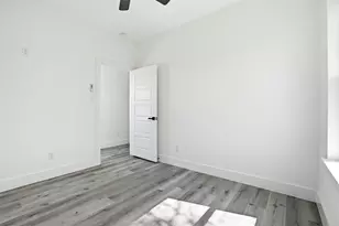 116 S 3rd St, La Porte, TX 77571 - Photo 17