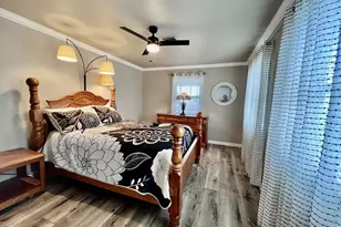 550 Pompano St, Bayou Vista, TX 77563 - Photo 15