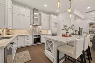 1607 W Rose Terrace Ln, Houston, TX 77055 - Photo 11