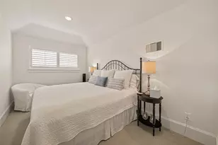 1607 W Rose Terrace Ln, Houston, TX 77055 - Photo 37