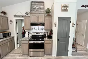 22740 Brazos Cir, Damon, TX 77430 - Photo 13