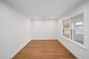 7727 Fairdale Ln, Houston, TX 77063 - Photo 7