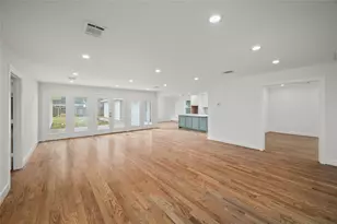 7727 Fairdale Ln, Houston, TX 77063 - Photo 3
