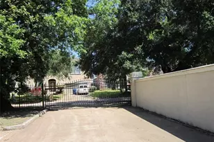 4444 Victory Dr, Houston, TX 77088 - Photo 19