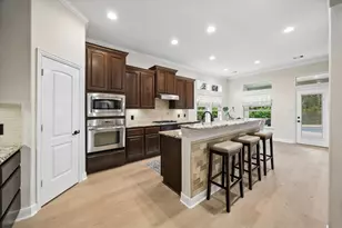 18 Blue Bungalow Dr, The Woodlands, TX 77389 - Photo 13