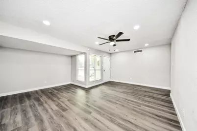 781 Country Place Drive #1017, Houston, TX 77079 - Photo 23