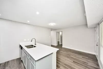 781 Country Place Drive #1017, Houston, TX 77079 - Photo 17