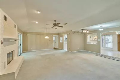 8805 Lakeshore Drive, Montgomery, TX 77316 - Photo 13
