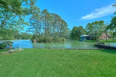 8805 Lakeshore Drive, Montgomery, TX 77316 - Photo 3