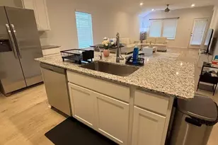4915 Oakwood Dr, Fresno, TX 77545 - Photo 5