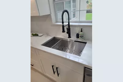 6626 Fairfield Street, Houston, TX 77023 - Photo 5