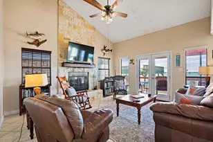 16402 Clearwater Cir, Montgomery, TX 77356 - Photo 5