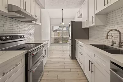 12625 Memorial Drive #94, Houston, TX 77024 - Photo 19