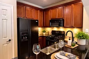 1751 Aden Mist Dr, Houston, TX 77003 - Photo 5