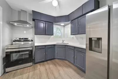 7707 Arberry Street, Houston, TX 77012 - Photo 9