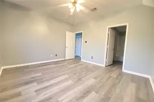 4031 Raspberry Ct, Dickinson, TX 77539 - Photo 11