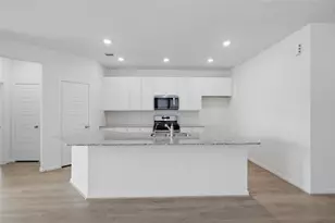 2863 Icarus Dr, Fresno, TX 77545 - Photo 11