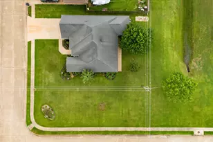 112 Washington Ave, Clute, TX 77531 - Photo 43