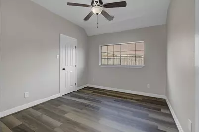 112 Washington Avenue, Clute, TX 77531 - Photo 25