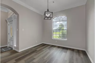 112 Washington Avenue, Clute, TX 77531 - Photo 9